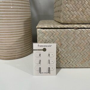 FRANCESCA’S COLLECTIONS Stud Earring Set